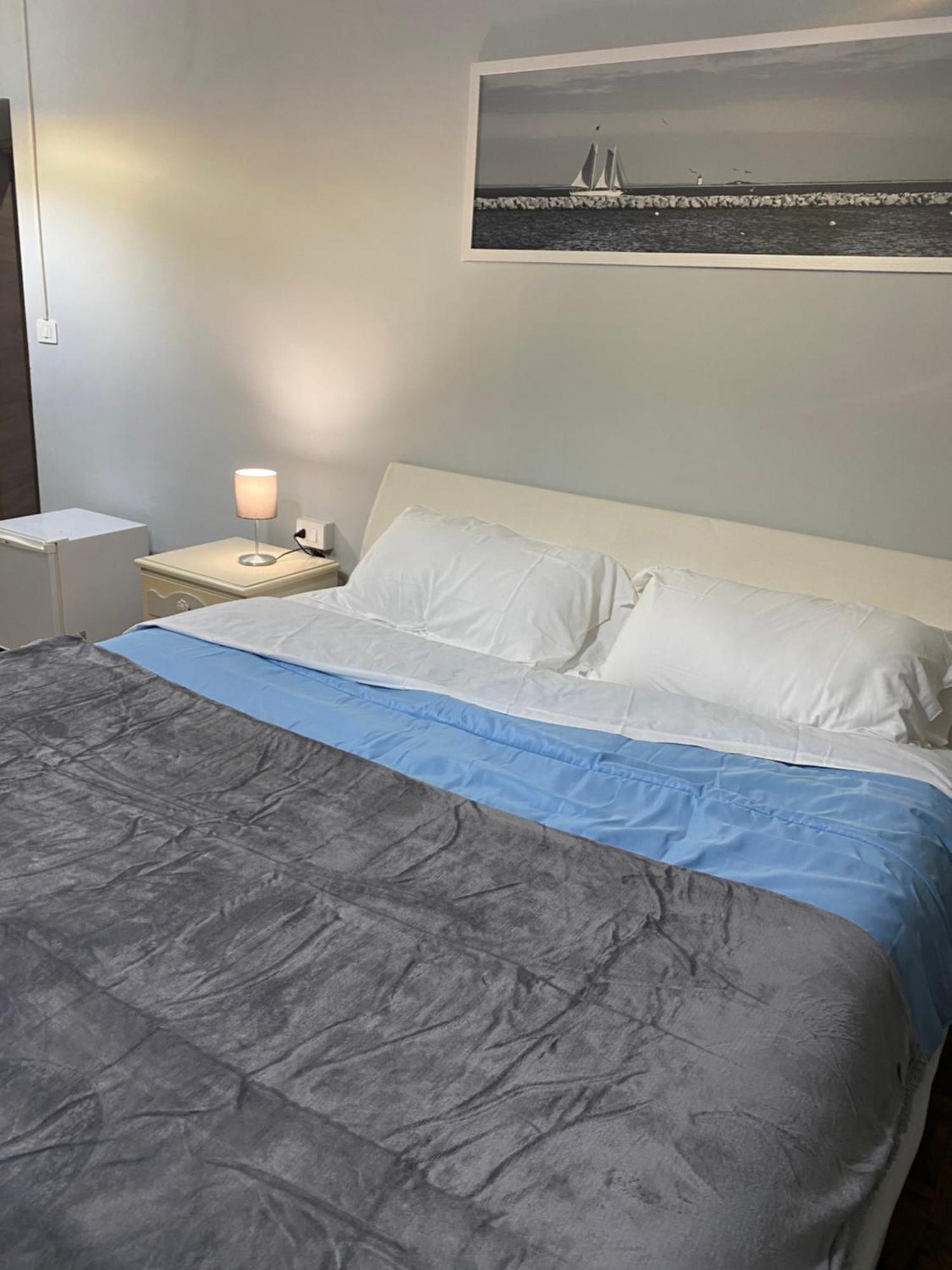 Bed and Breakfast La Casa Di Cate & Adry Envie Экстерьер фото