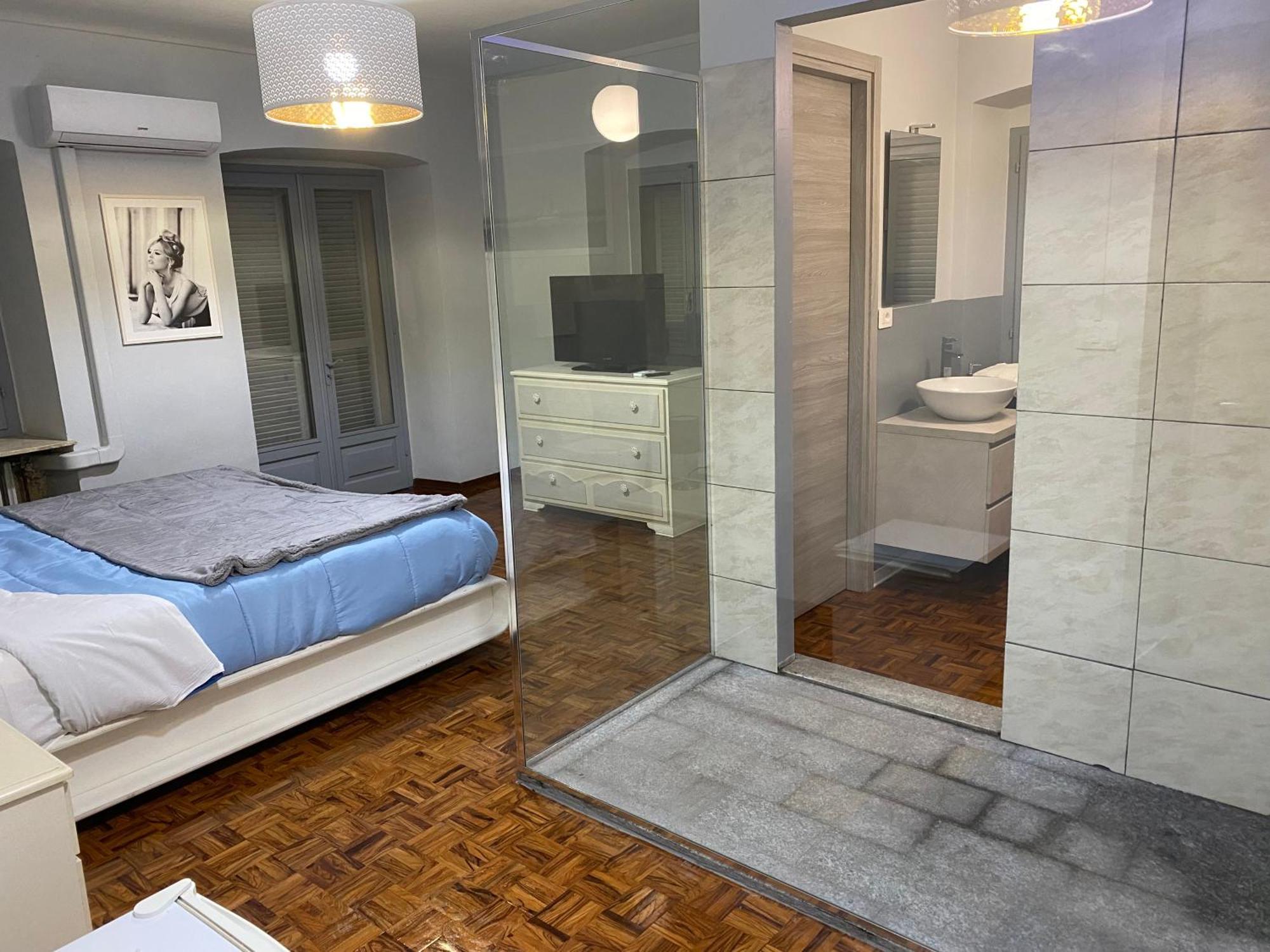 Bed and Breakfast La Casa Di Cate & Adry Envie Экстерьер фото