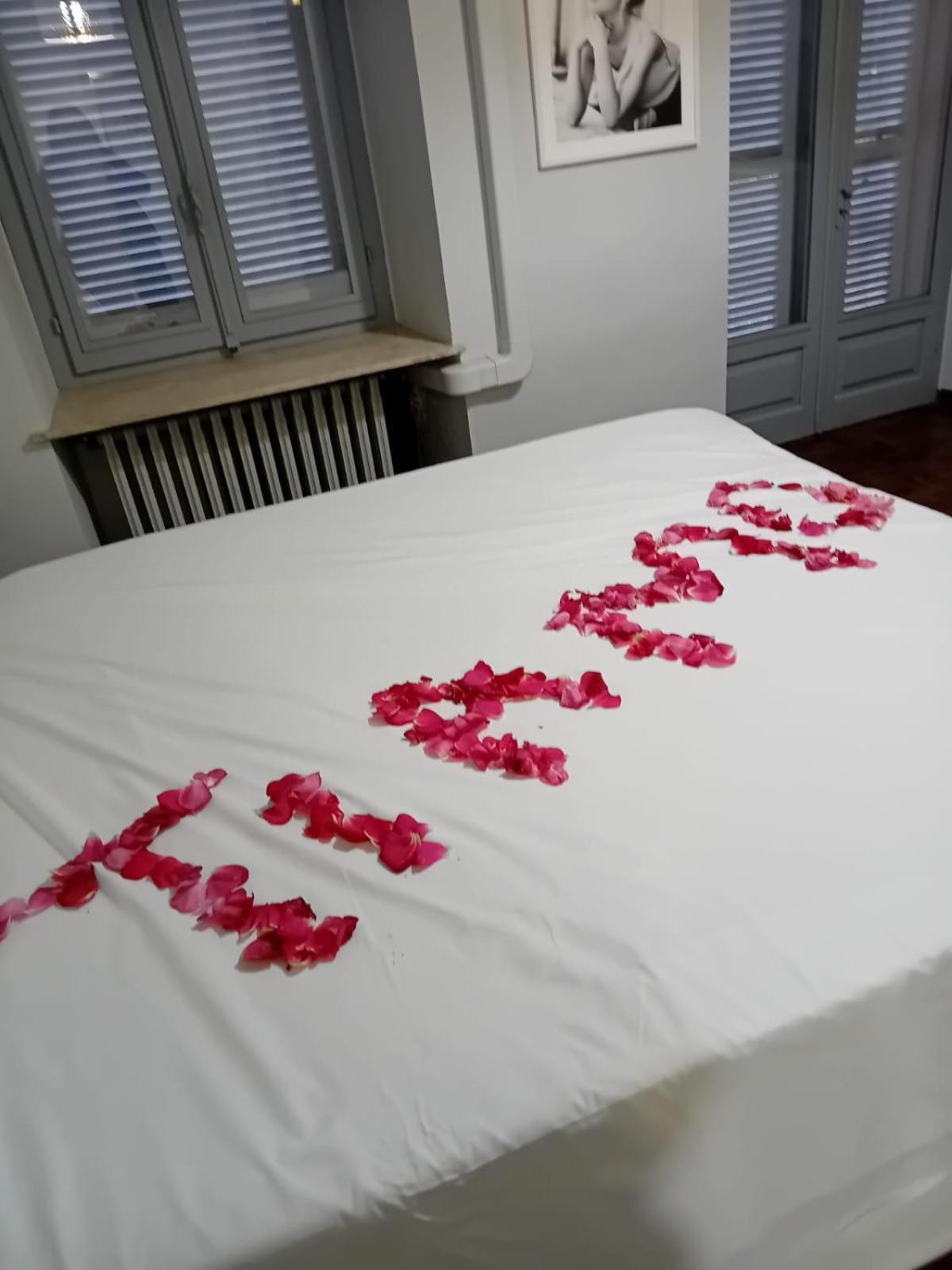 Bed and Breakfast La Casa Di Cate & Adry Envie Экстерьер фото